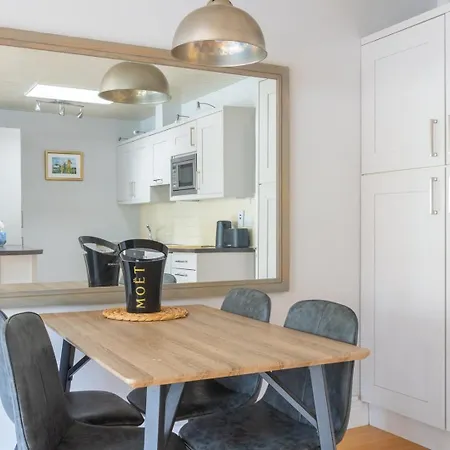 Guestready - Delightful Mews In Apartamento