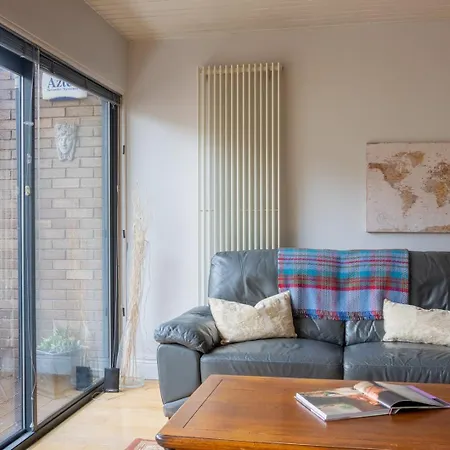 Konukevi Guestready - Delightful Mews In Dublin
